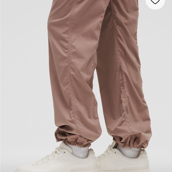 Lululemon NWTs Dance Studio Mid-Rise Pant - Picture 4 of 7